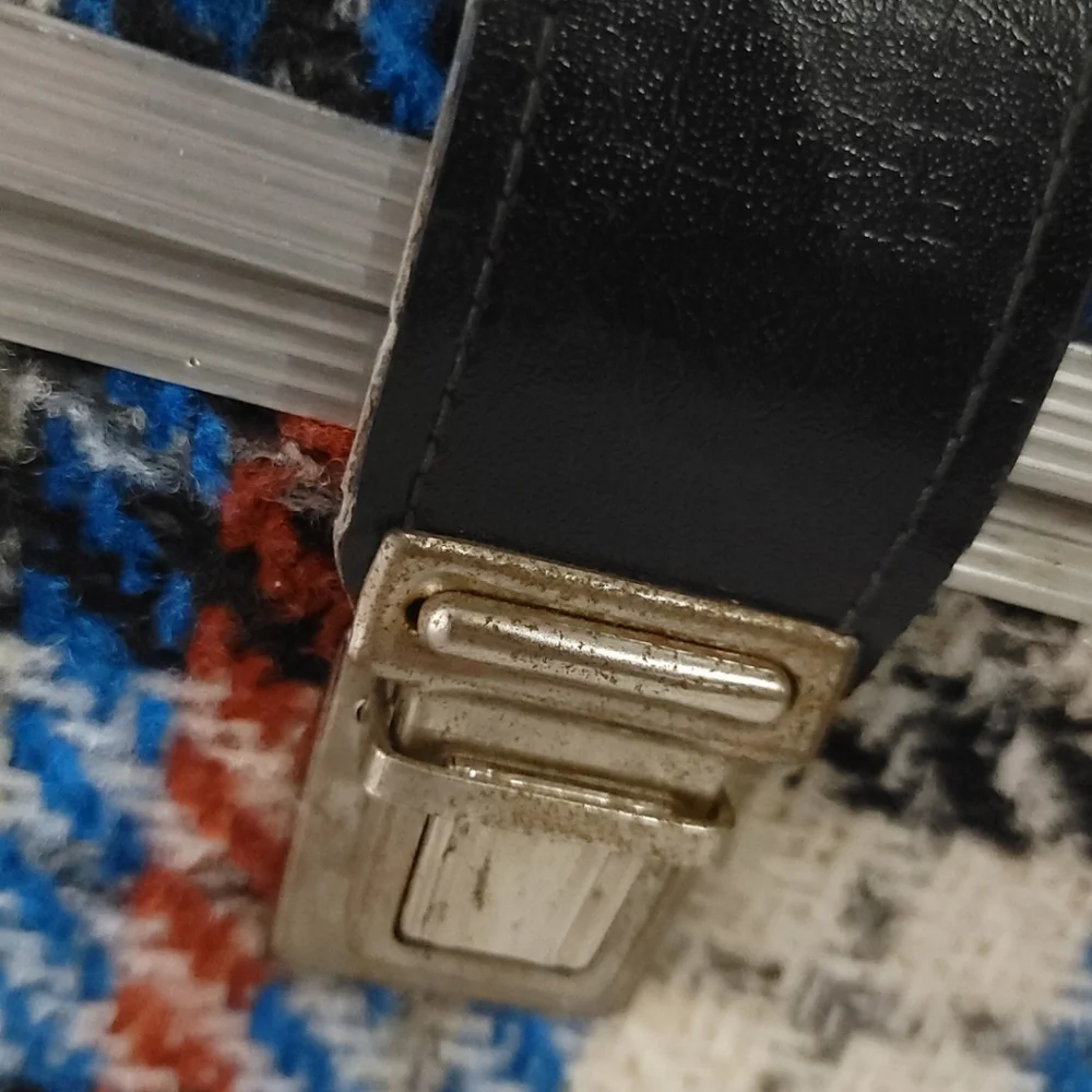 Vintage 1973 Groovy Black & Blue Plaid Tartan 8x17" 8-Track Tape Cassette Case - Picture 12 of 12